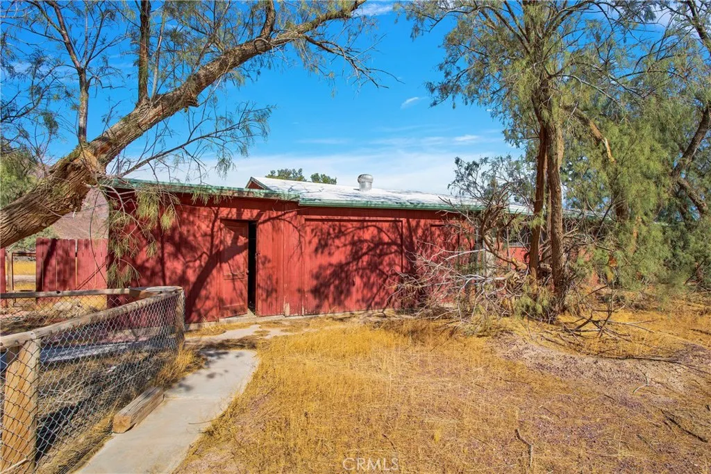 31011 Aleppo Lane, Newberry Springs, California 92365 home-pic-35