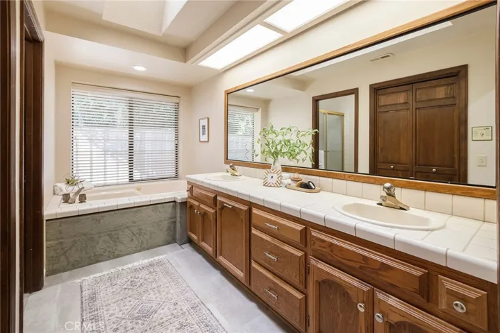 728 Woodbridge Drive, Chico, California 95926