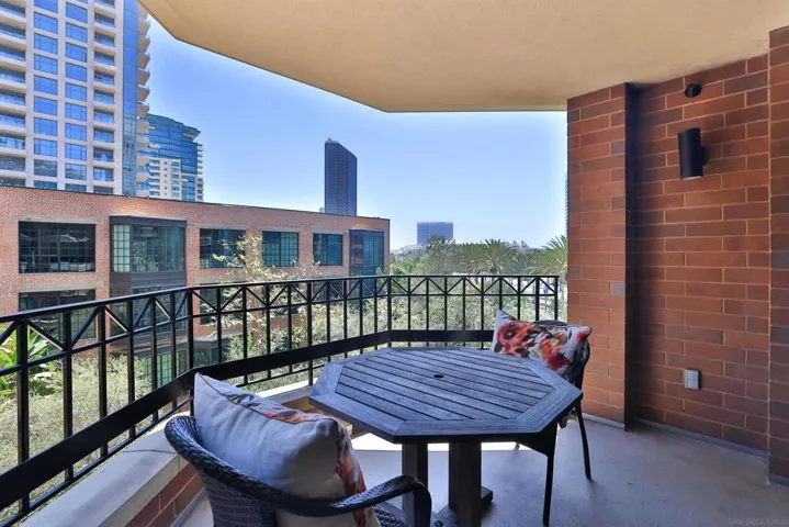 500 W Harbor Dr. 516, San Diego, California 92101