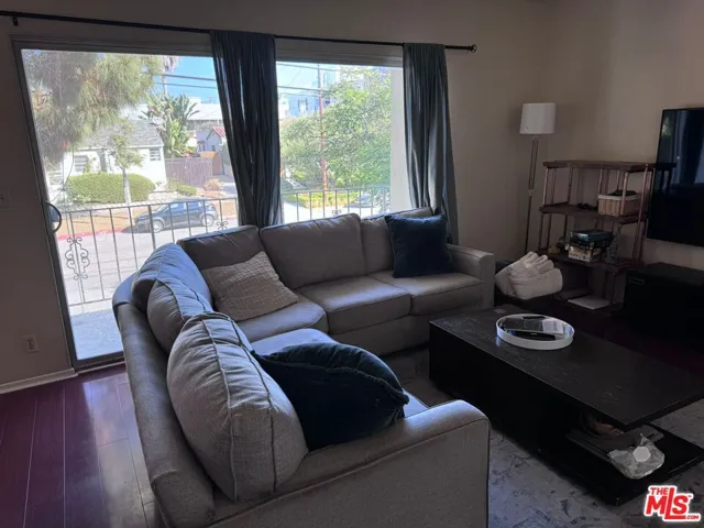 1101 Euclid Street B, Santa Monica, California 90403