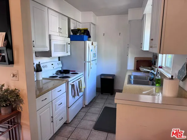 1101 Euclid Street B, Santa Monica, California 90403