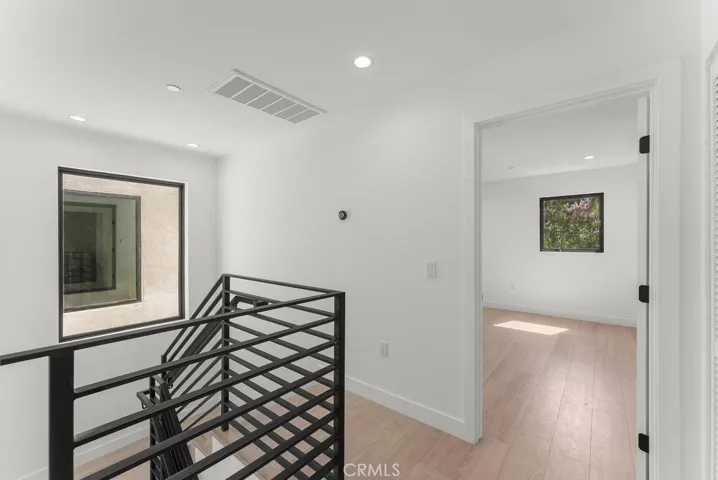 2155 Glenada Avenue D, Montrose, California 91020