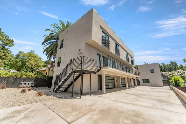 2155 Glenada Avenue D, Montrose, California 91020