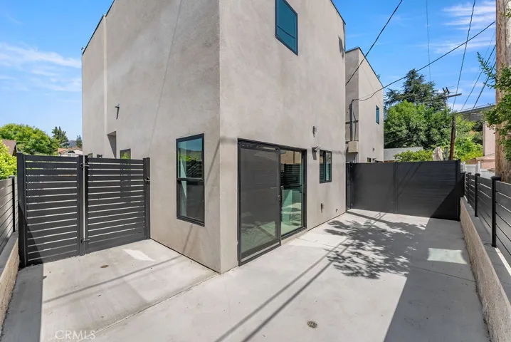 2155 Glenada Avenue D, Montrose, California 91020