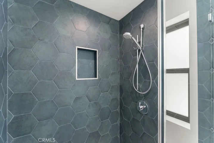 2155 Glenada Avenue D, Montrose, California 91020