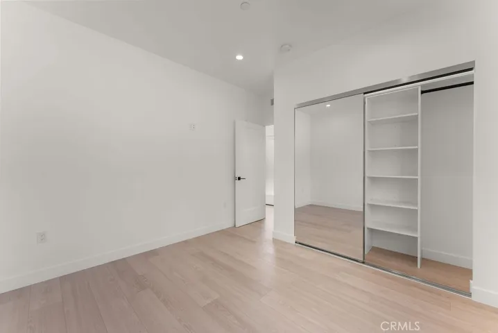 2155 Glenada Avenue D, Montrose, California 91020