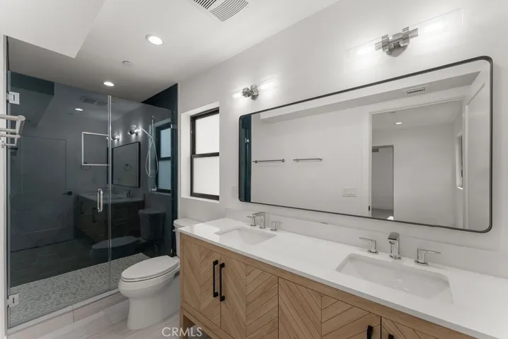 2155 Glenada Avenue D, Montrose, California 91020