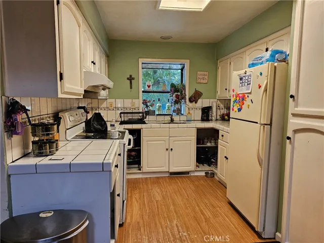 14576 Emory Avenue, Clearlake, California 95422