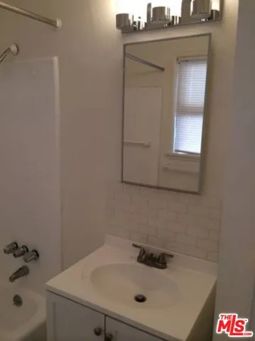 842 S Berendo Street 4, Los Angeles, California 90005