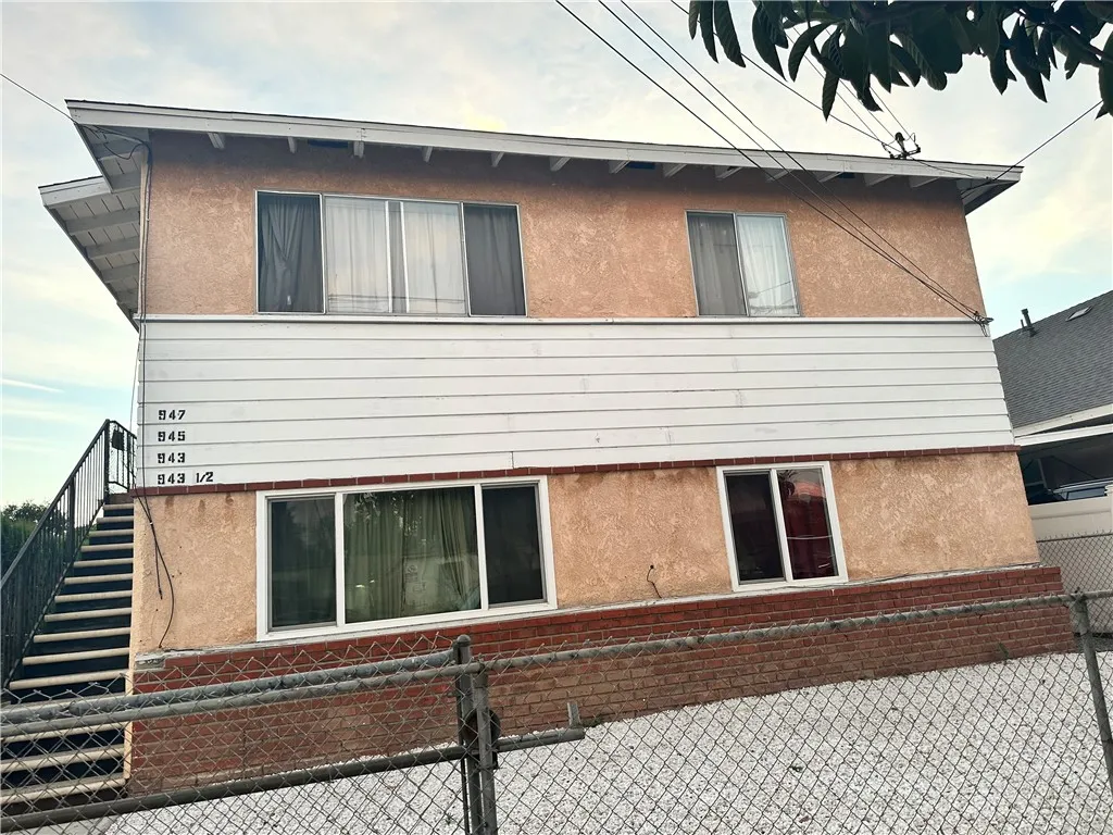 945 Record Ave, Los Angeles, California 90023, ,Residential Income,For Sale,record Ave,AR24164133