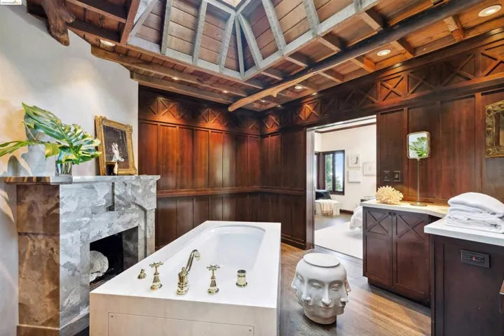 2800 Buena Vista Way, Berkeley, California 94708