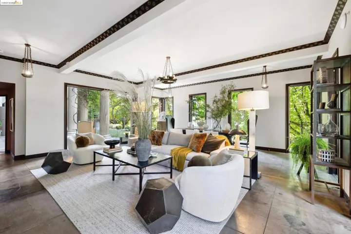 2800 Buena Vista Way, Berkeley, California 94708