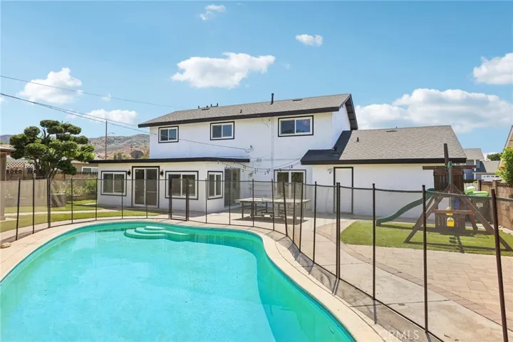 2885 Fitzgerald Road, Simi Valley, California 93065