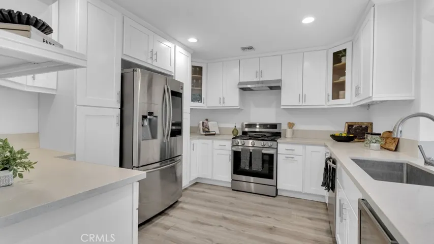 2885 Fitzgerald Road, Simi Valley, California 93065