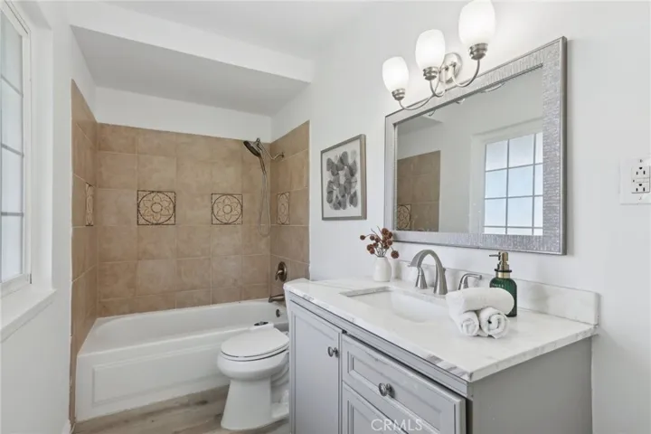 2885 Fitzgerald Road, Simi Valley, California 93065