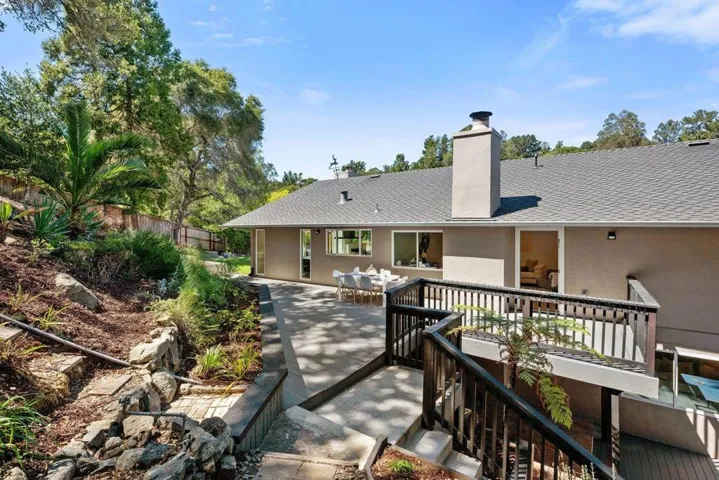 1305 Tartan Trail Road, Hillsborough, California 94010