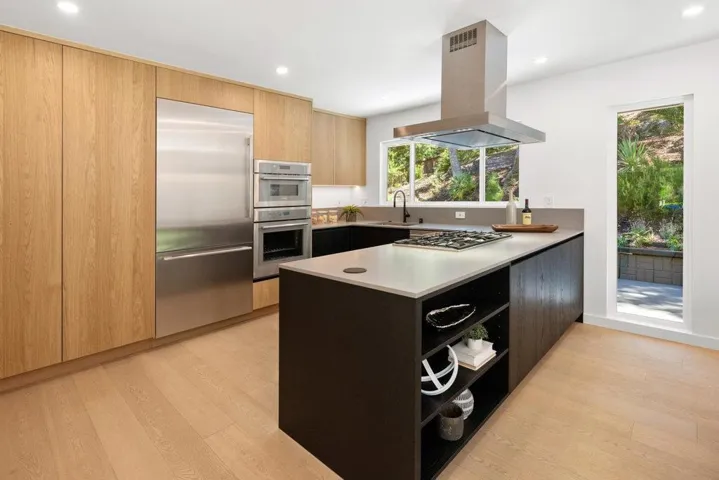 1305 Tartan Trail Road, Hillsborough, California 94010