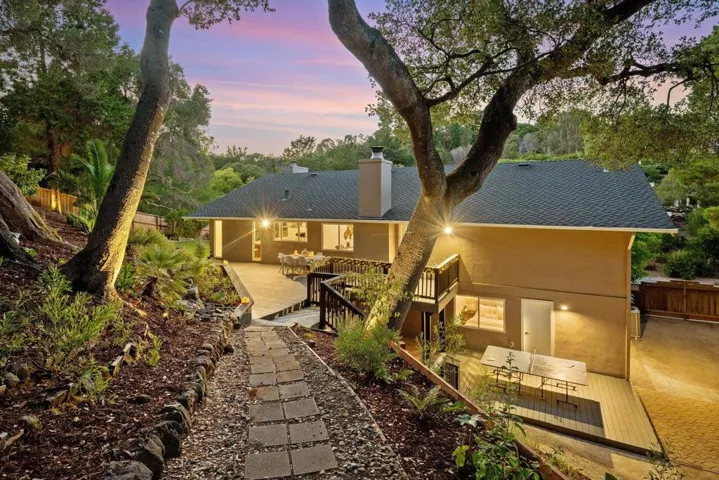 1305 Tartan Trail Road, Hillsborough, California 94010