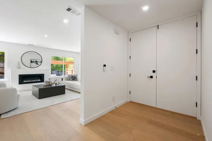 1305 Tartan Trail Road, Hillsborough, California 94010