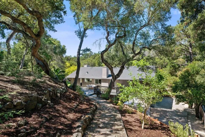 1305 Tartan Trail Road, Hillsborough, California 94010