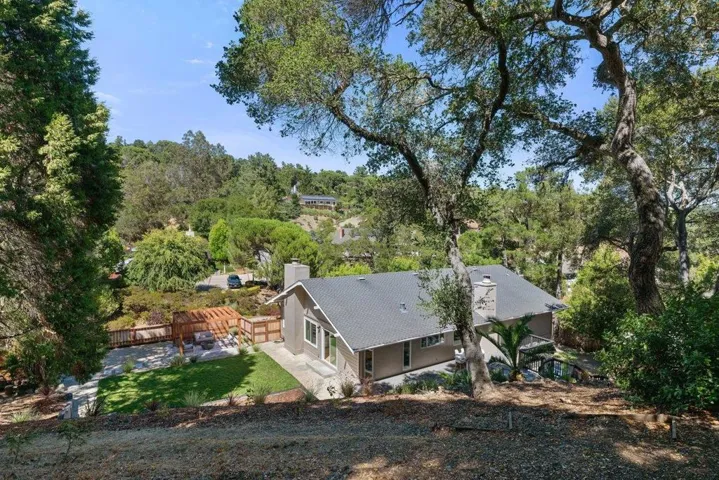 1305 Tartan Trail Road, Hillsborough, California 94010