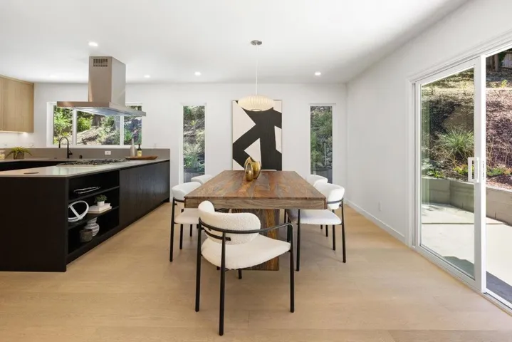 1305 Tartan Trail Road, Hillsborough, California 94010