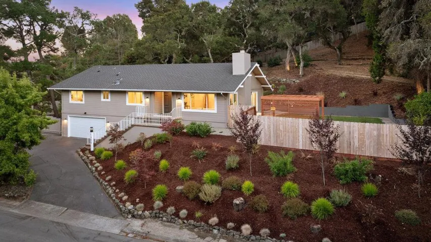 1305 Tartan Trail Road, Hillsborough, California 94010
