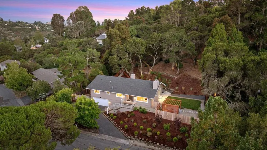 1305 Tartan Trail Road, Hillsborough, California 94010