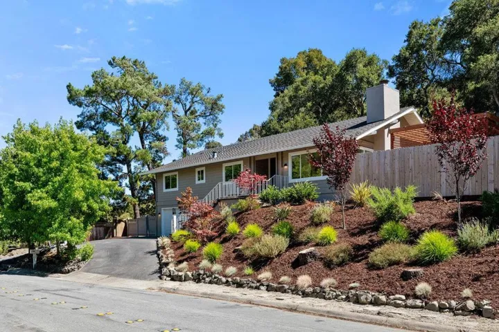 1305 Tartan Trail Road, Hillsborough, California 94010
