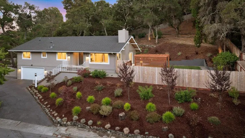 1305 Tartan Trail Road, Hillsborough, California 94010