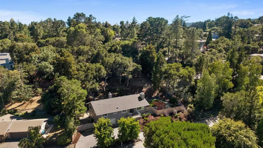 1305 Tartan Trail Road, Hillsborough, California 94010