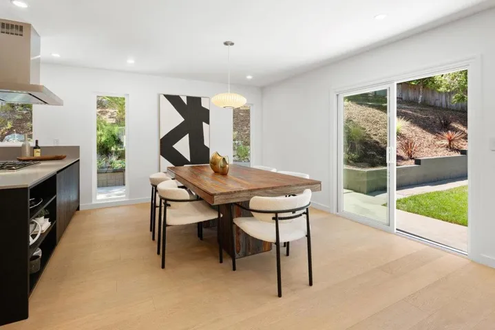 1305 Tartan Trail Road, Hillsborough, California 94010