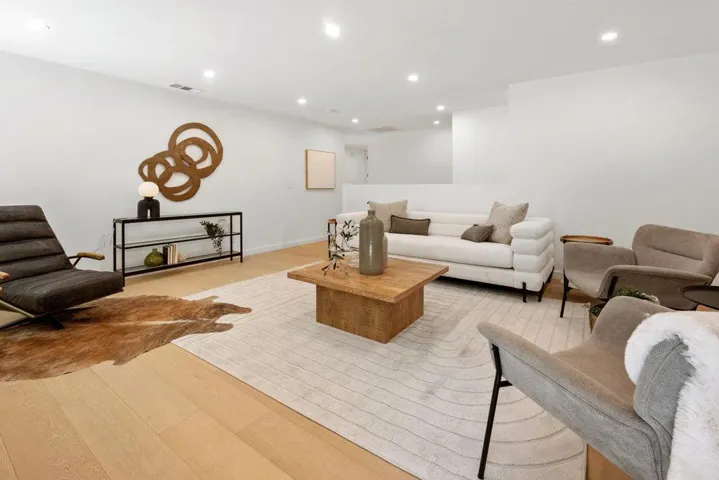 1305 Tartan Trail Road, Hillsborough, California 94010