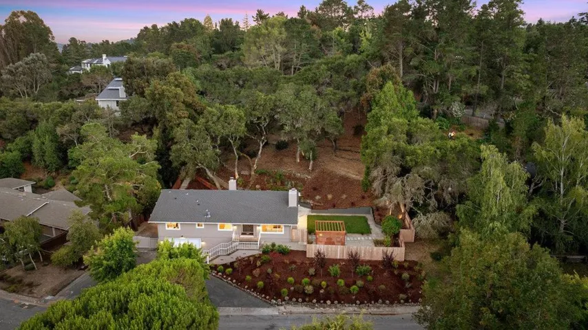 1305 Tartan Trail Road, Hillsborough, California 94010