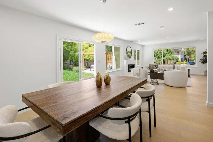 1305 Tartan Trail Road, Hillsborough, California 94010