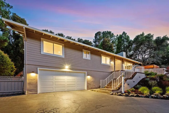 1305 Tartan Trail Road, Hillsborough, California 94010