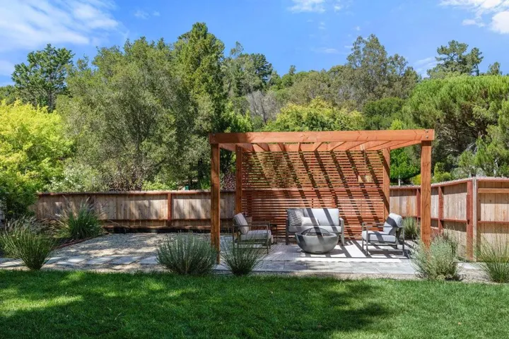 1305 Tartan Trail Road, Hillsborough, California 94010