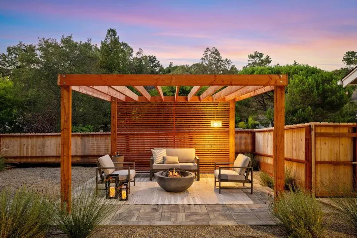 1305 Tartan Trail Road, Hillsborough, California 94010