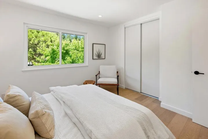 1305 Tartan Trail Road, Hillsborough, California 94010
