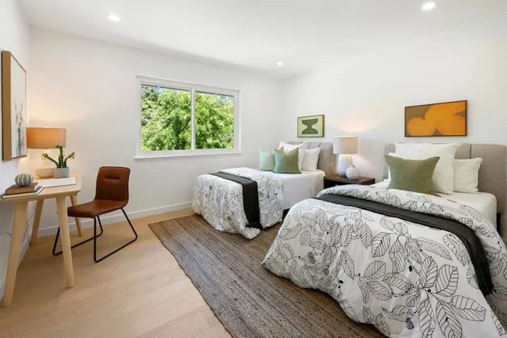 1305 Tartan Trail Road, Hillsborough, California 94010
