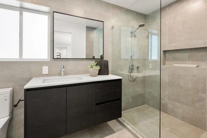 1305 Tartan Trail Road, Hillsborough, California 94010