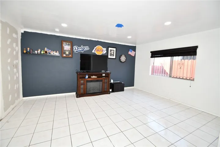 10604 Burin Avenue, Inglewood, California 90304