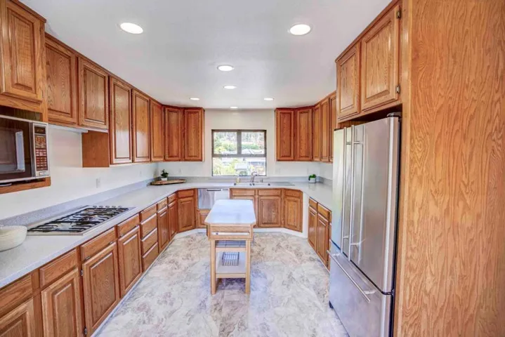 962 Malaga Street, El Granada, California 94018