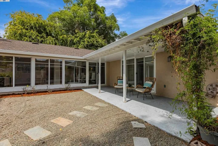 1471 Arcadia Place, Palo Alto, California 94303