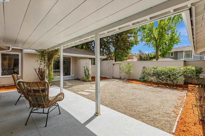 1471 Arcadia Place, Palo Alto, California 94303