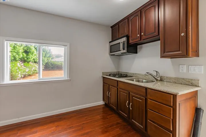 1471 Arcadia Place, Palo Alto, California 94303