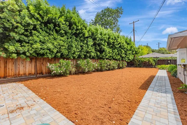 1471 Arcadia Place, Palo Alto, California 94303