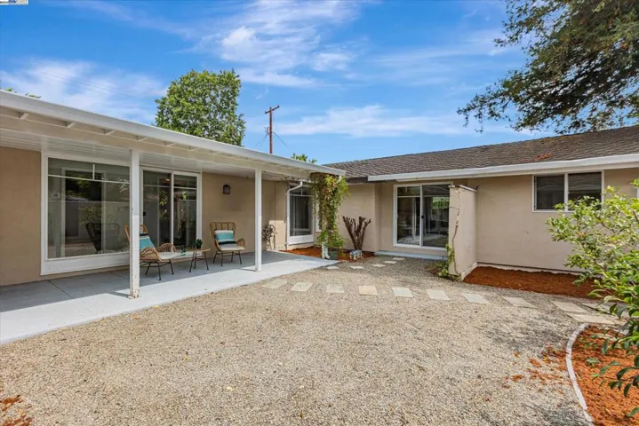 1471 Arcadia Place, Palo Alto, California 94303