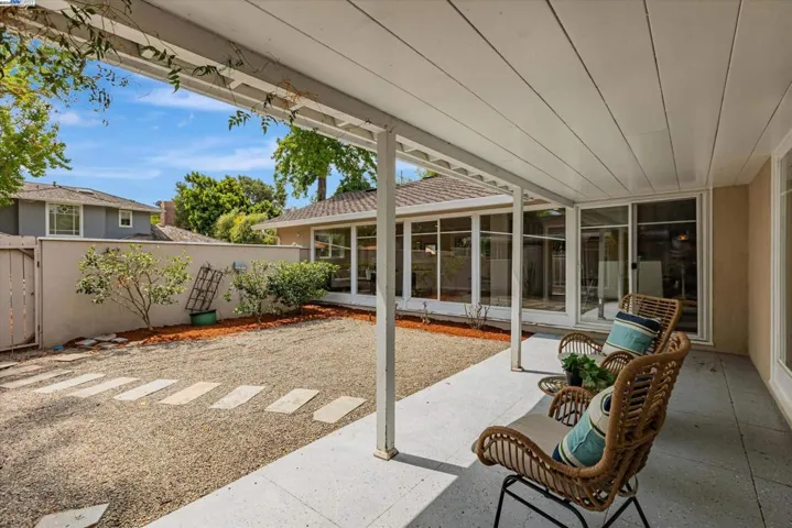 1471 Arcadia Place, Palo Alto, California 94303