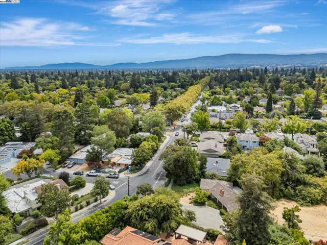 1471 Arcadia Place, Palo Alto, California 94303